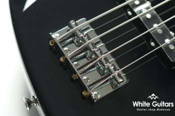 Made in Japan Hybrid II Jazz Bass - Black